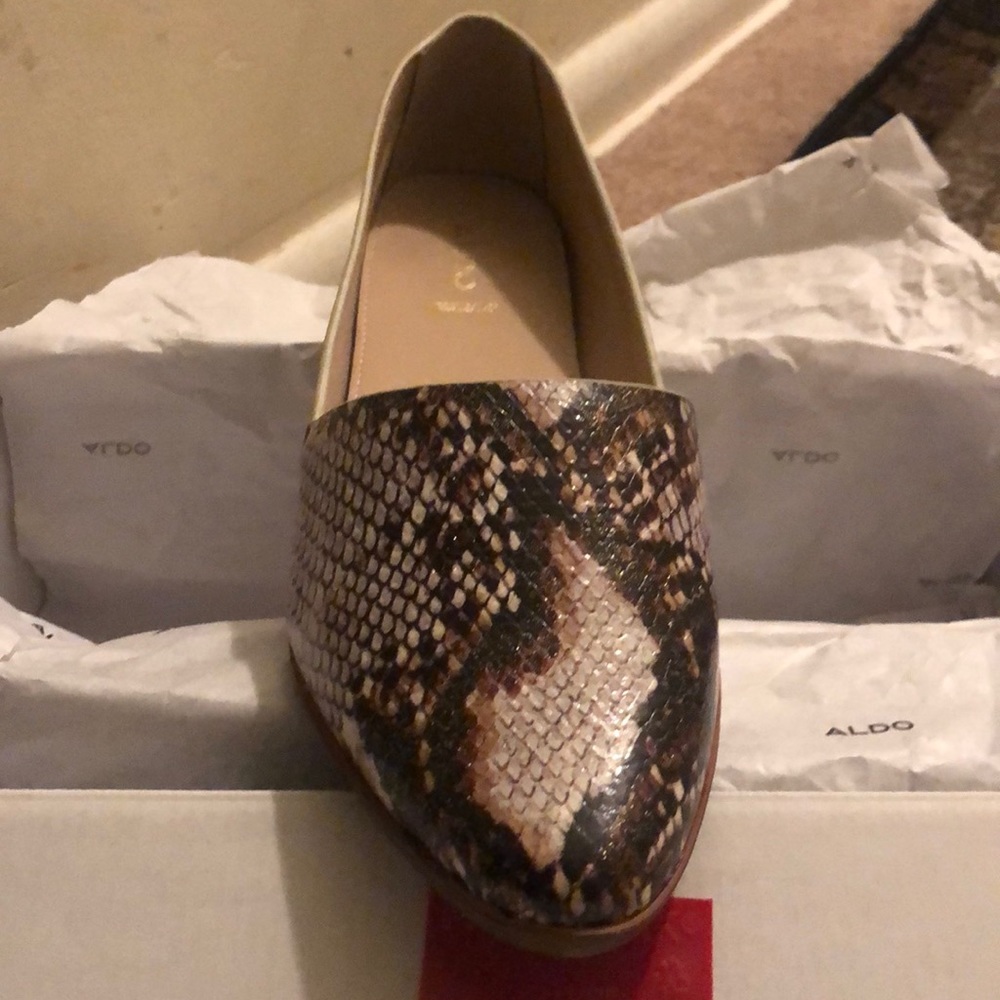 Women brand new light weight shoes - Picture 4 of 9